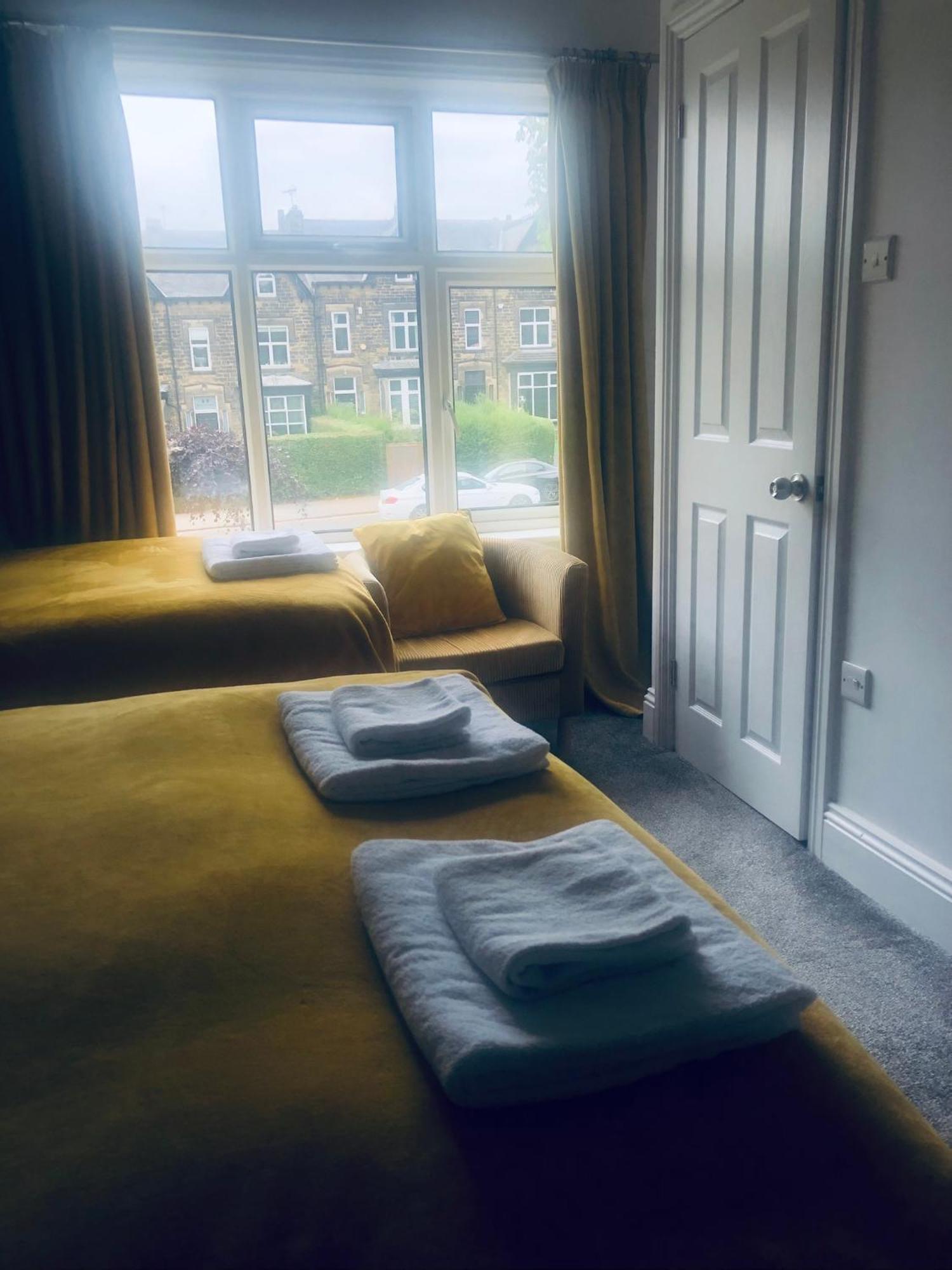 Bed and Breakfast The Beechwood Лидс Экстерьер фото