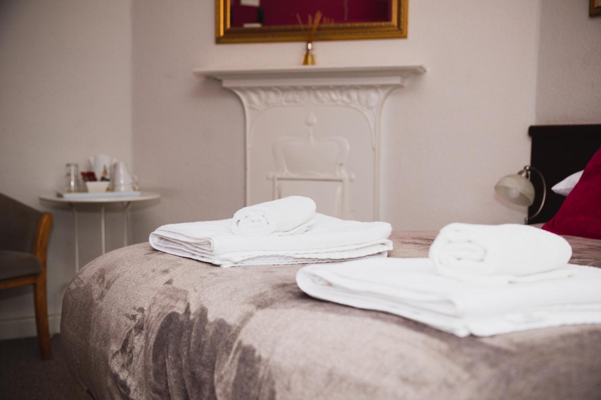 Bed and Breakfast The Beechwood Лидс Экстерьер фото